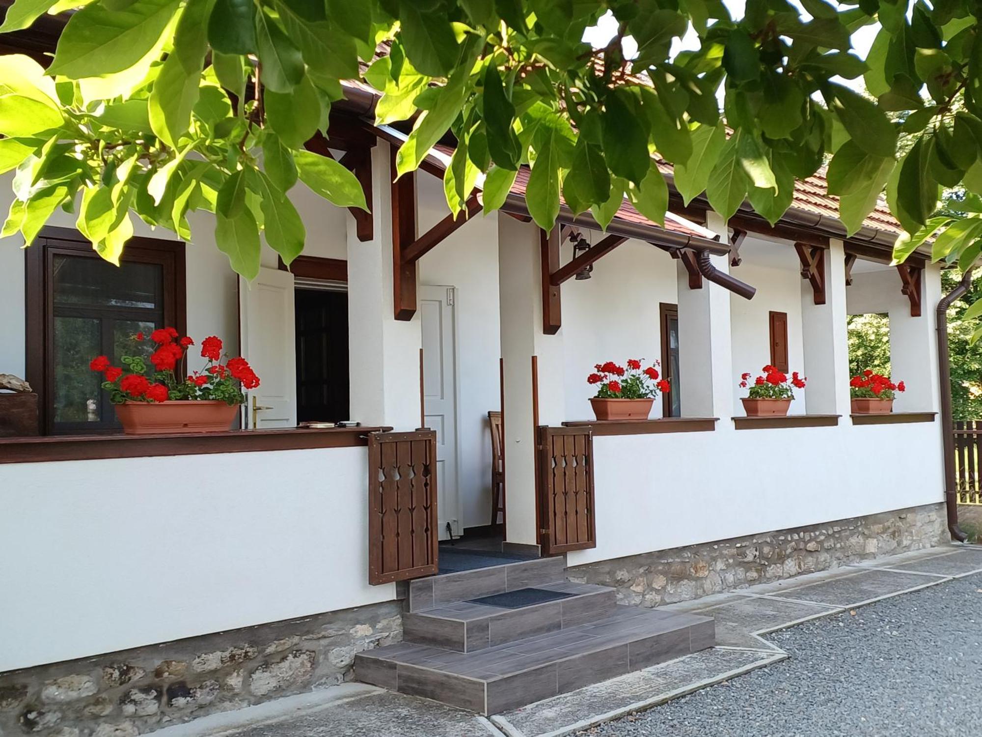 Kazsimer Vendeghaz Erdohorvati Exterior photo